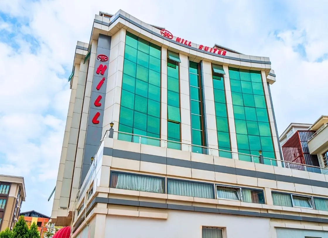 216 Hill Suites — modern suit konaklama