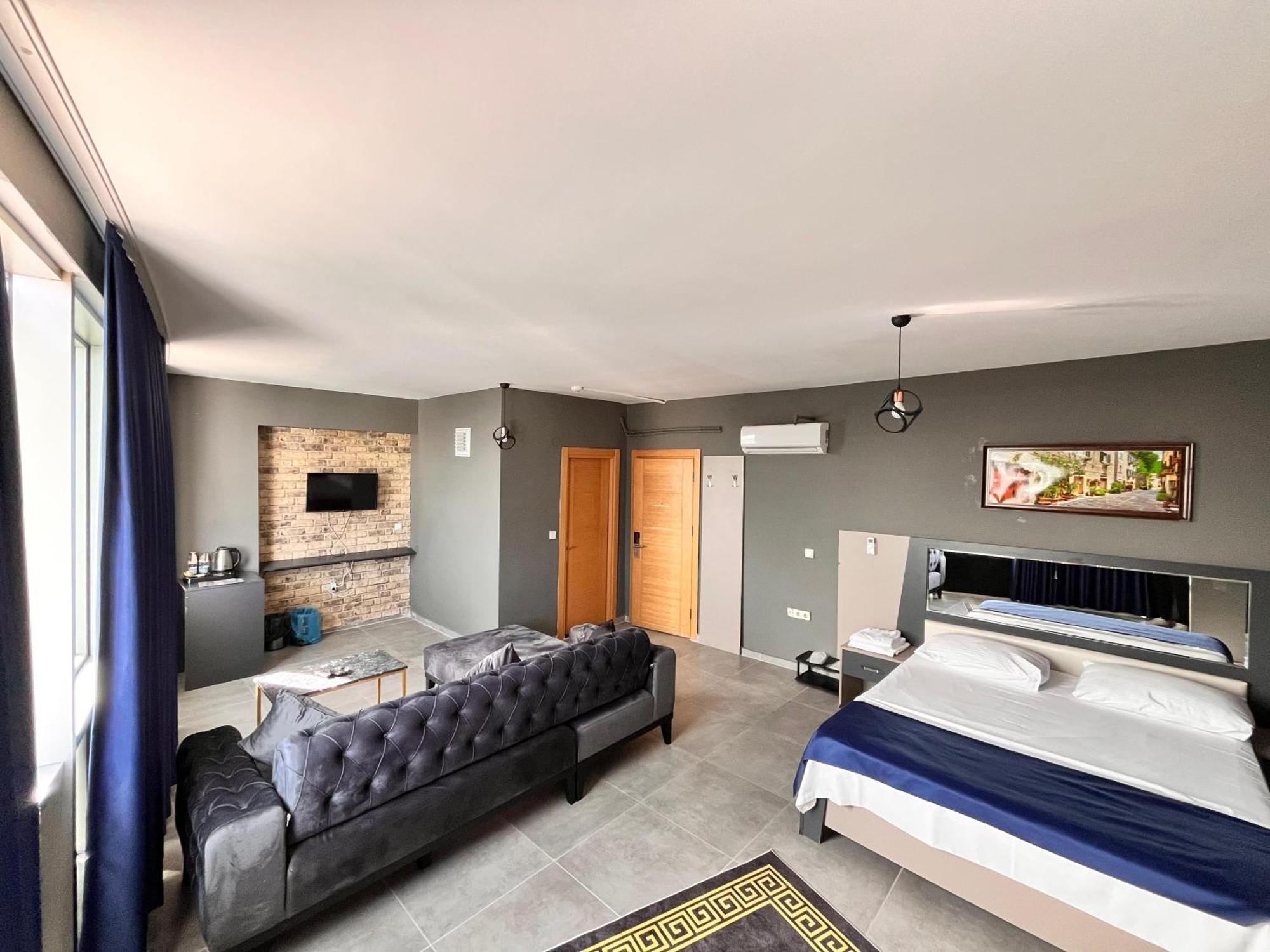 Deluxe Studyo Görsel 1